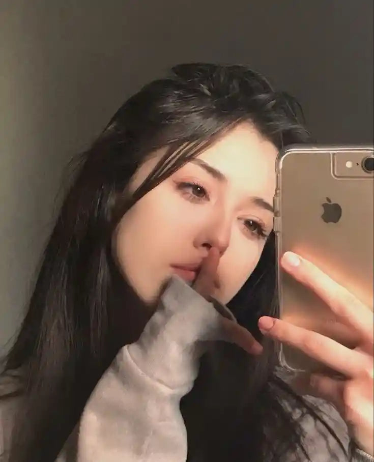 files/FB_girl_profile_pic_3.webp